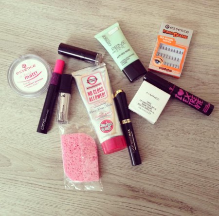 Make up Haul watch on Youtube :) suche: make up haul highend produkte